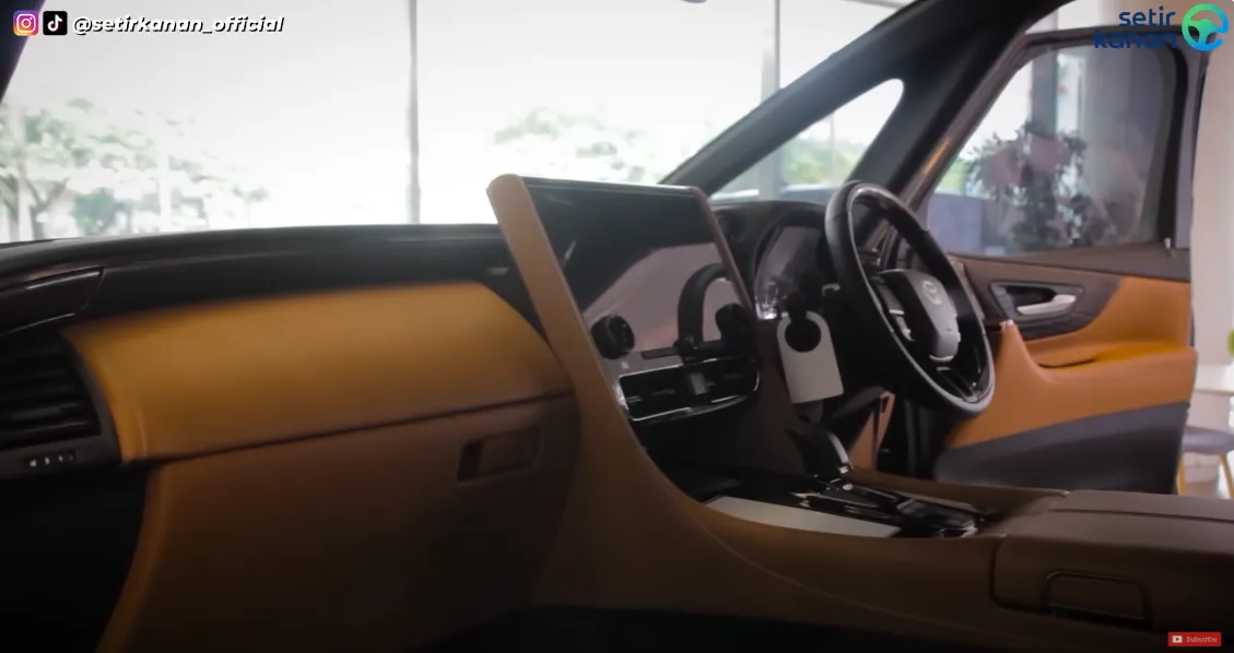 Interior Toyota Vellfire
Interior Mewah
Interior Premium