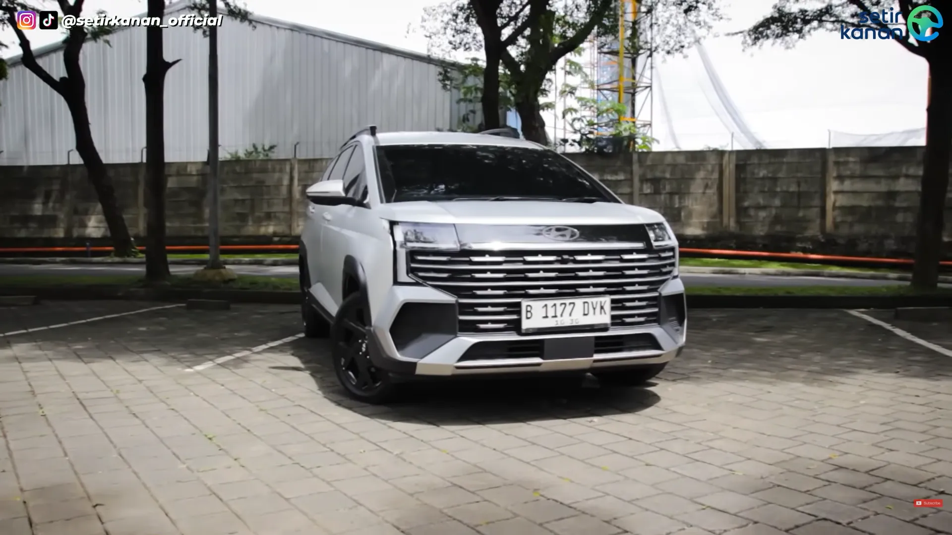 Hyundai Stargazer X