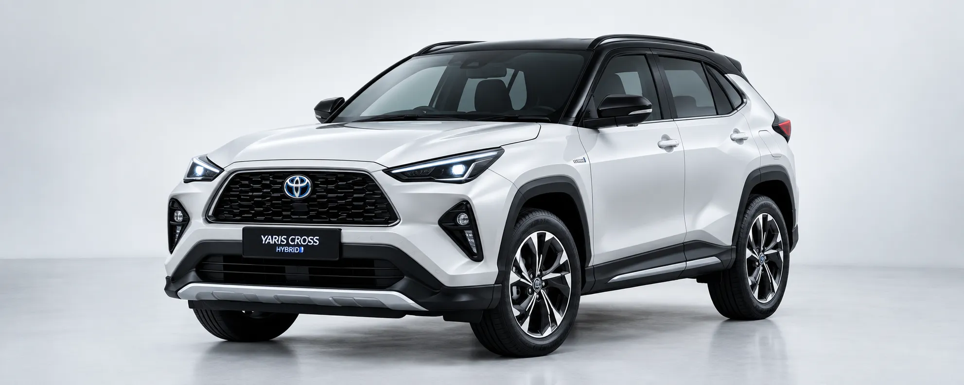 Toyota Yaris Cross Hybrid putih atap hitam, SUV 1500 cc paling irit dengan teknologi full hybrid